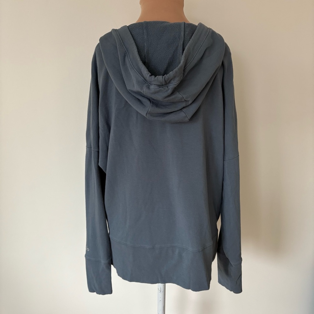 ALO YOGA Fluid Tunic Hoodie Tunic Concrete Gray Blue Scooped Neck Sweatshirt M - Picture 5 of 9